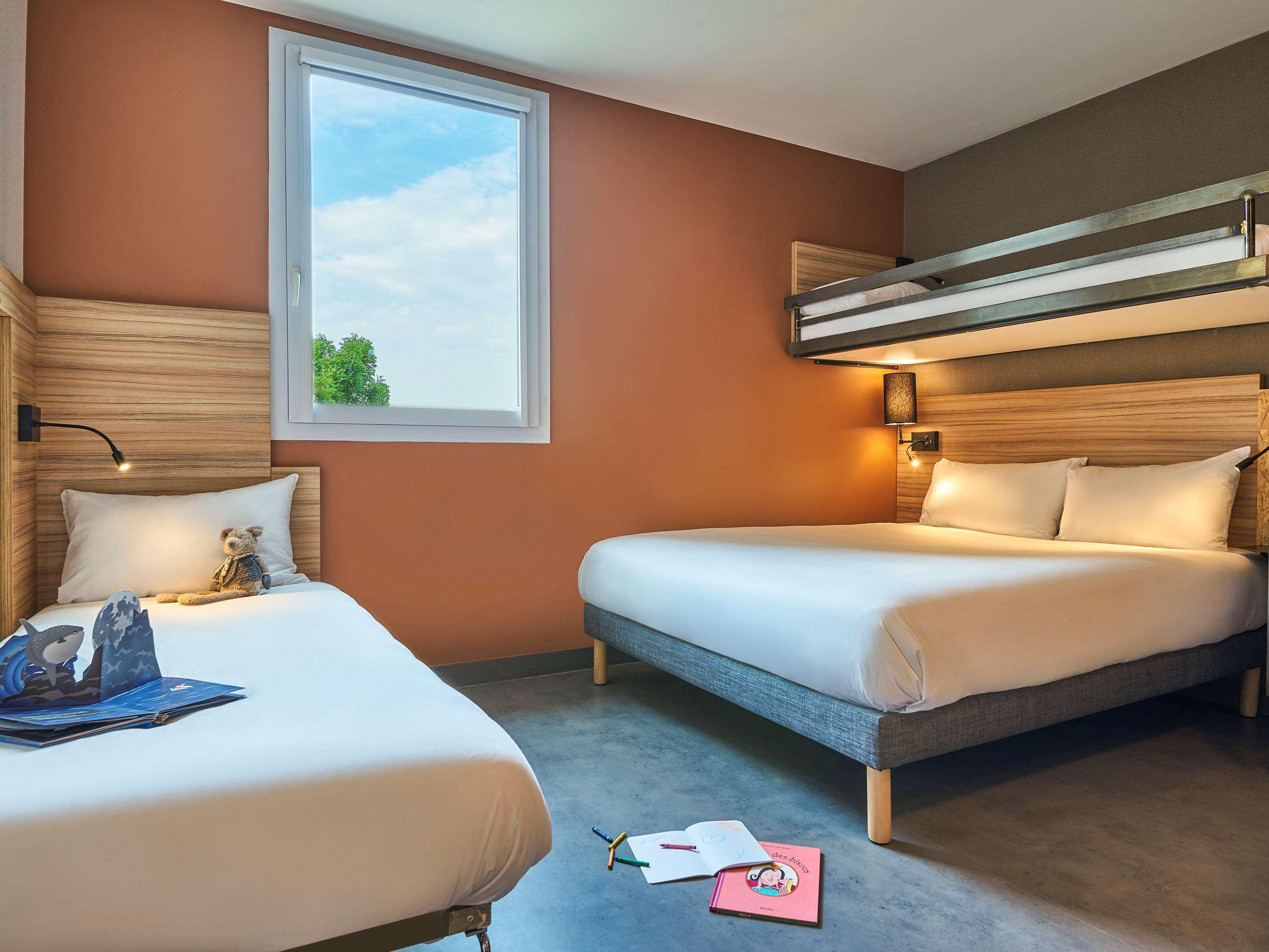Greet Hotel Paris Porte De La Chapelle - Arena Сен-Дені Екстер'єр фото